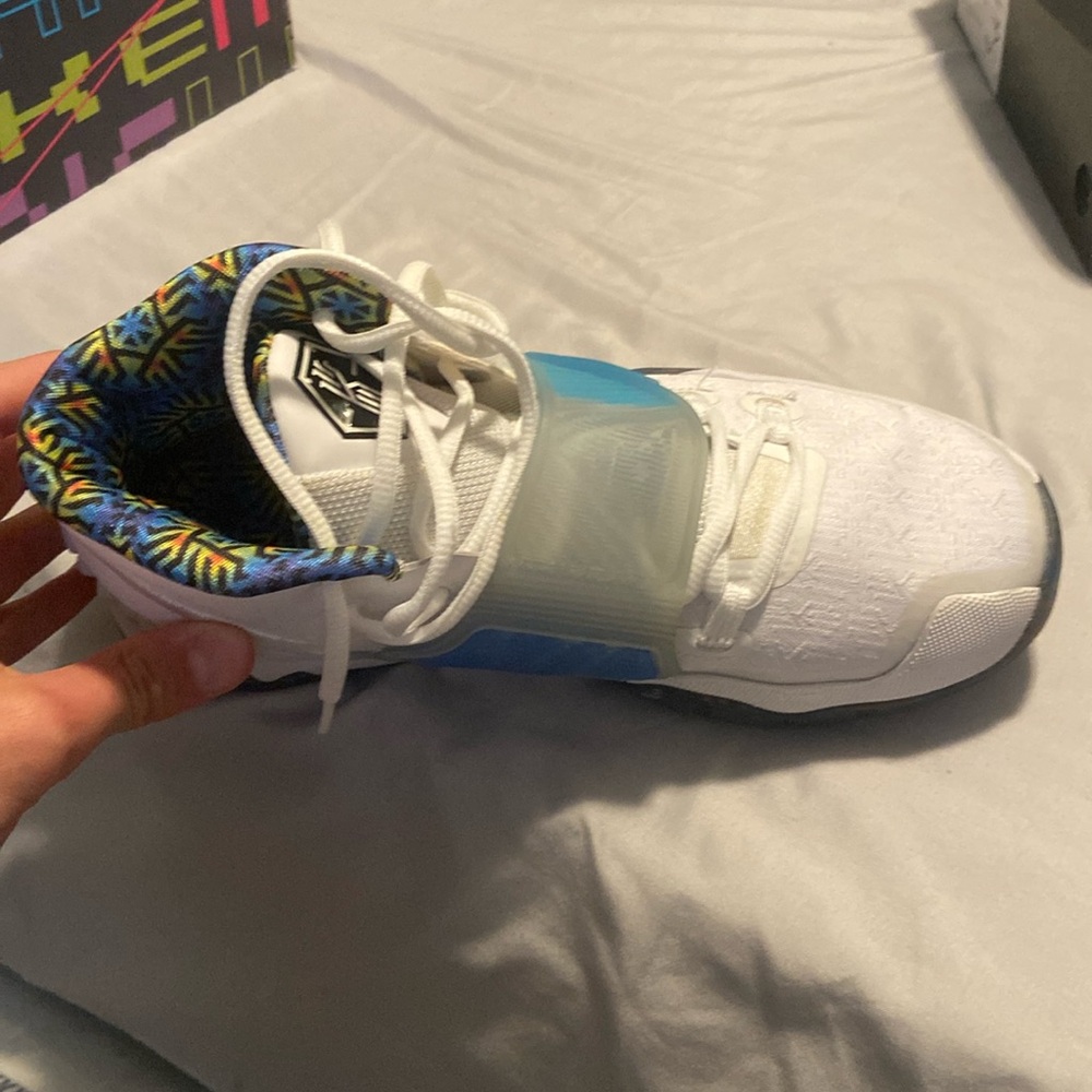 Shoes Kyrie 6 [gs]